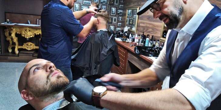 Úprava vousů i klasický střih v Barber Deluxe: mytí, masáž obličeje i opálení chloupků