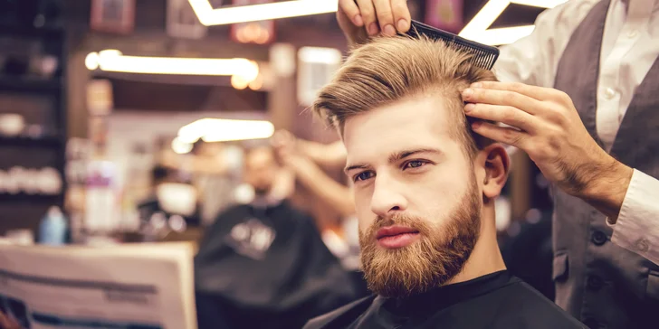 Úprava vousů i klasický střih v Barber Deluxe: mytí, masáž obličeje i opálení chloupků