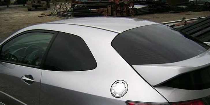 Tónování autoskel kvalitní fólií Llumar