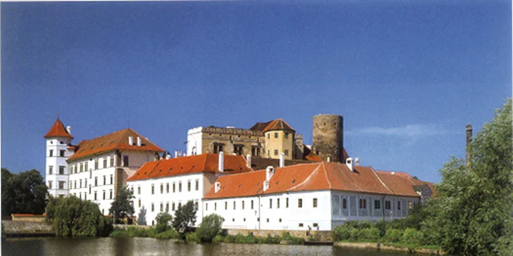 Výlet s prima programem: zámek Červená Lhota, Jindřichův Hradec i depo úzkokolejky