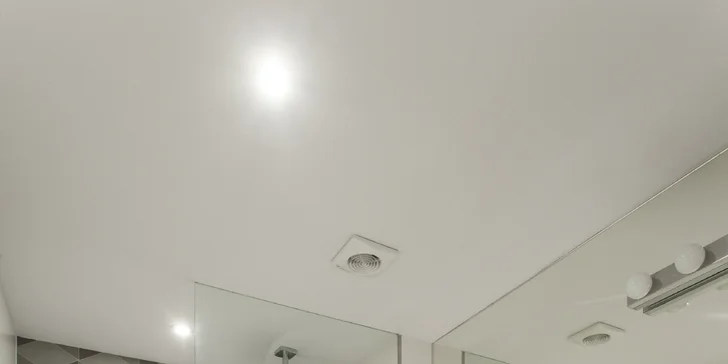 Ubytování a snídaně v hotelu pár kroků od O2 areny: 3 různé pokoje, 1–7 nocí, až 4 osoby