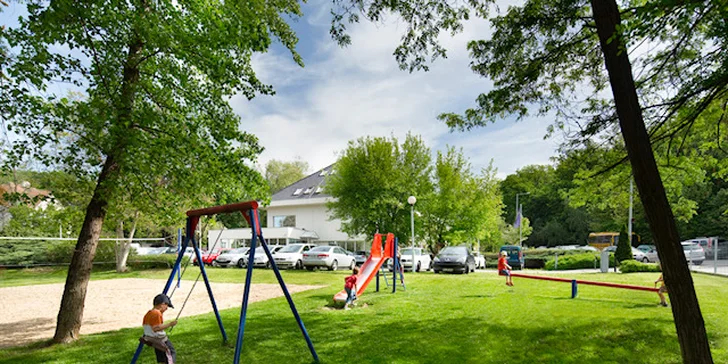 Příjemný pobyt ve 4* hotelu Michael: klidná část Prahy, snídaně a výlety