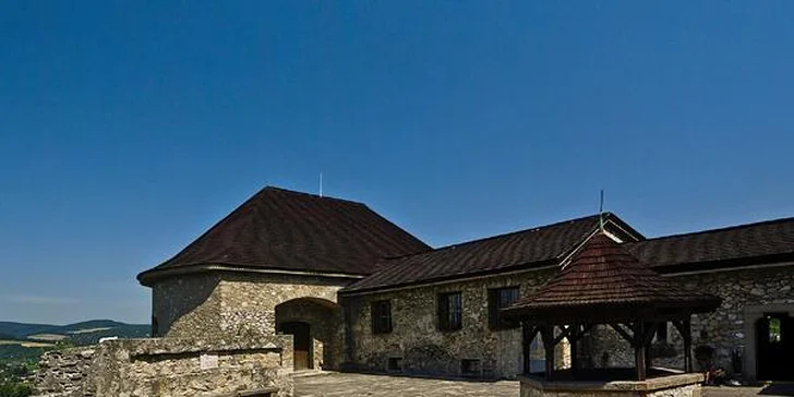 Do Trenčína a za Čachtickou paní: jednodenní výlet busem, termín v týdnu i o víkendu