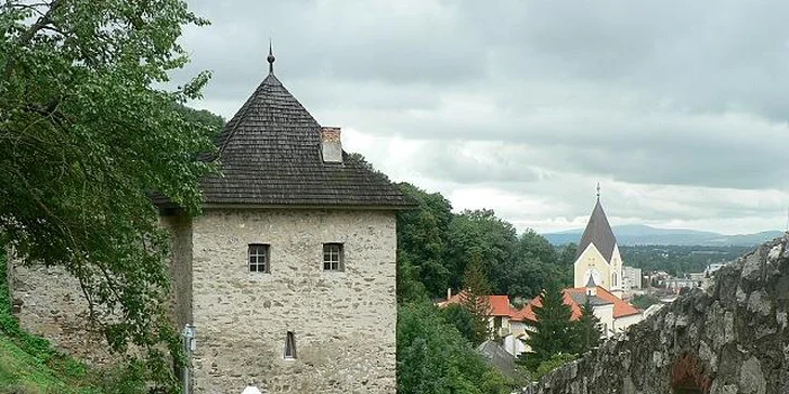 Do Trenčína a za Čachtickou paní: jednodenní výlet busem, termín v týdnu i o víkendu