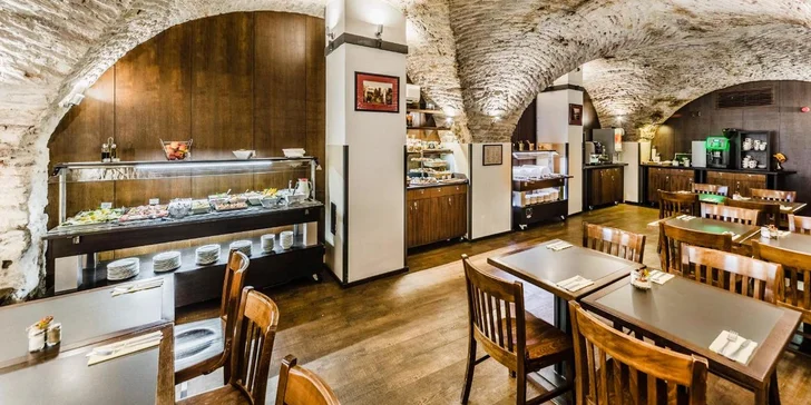 Až 8 dní v centru Prahy: 4* hotel u Vltavy, bohaté snídaně a památky