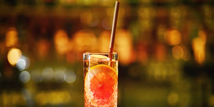 Drinky a drobné občerstvení pro 1 nebo 2 osoby v luxusní restauraci 5* Grand Hotelu Bohemia
