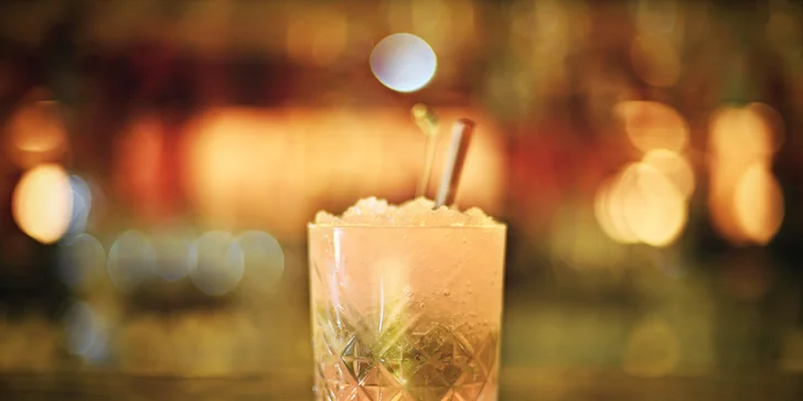 Drinky a drobné občerstvení pro 1 nebo 2 osoby v luxusní restauraci 5* Grand Hotelu Bohemia