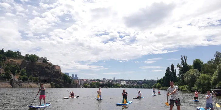 Skupinový kurz paddleboardingu pro začátečníky: vstup pro 1 až 4 osoby