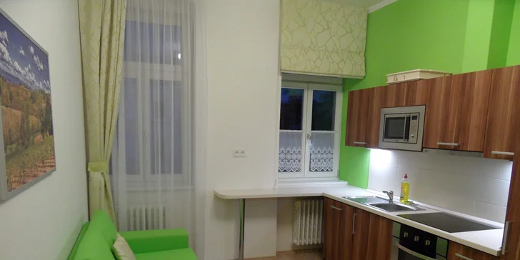Pobyt v Karlových Varech: vybavené apartmány se snídaní a wellness až pro 6 osob