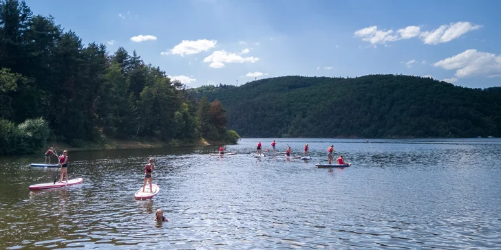 Skupinový kurz paddleboardingu pro začátečníky: vstup pro 1 až 4 osoby