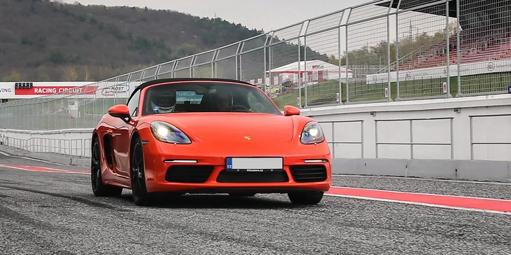 Jízda v Porsche na skutečném závodním okruhu Autodrom Most