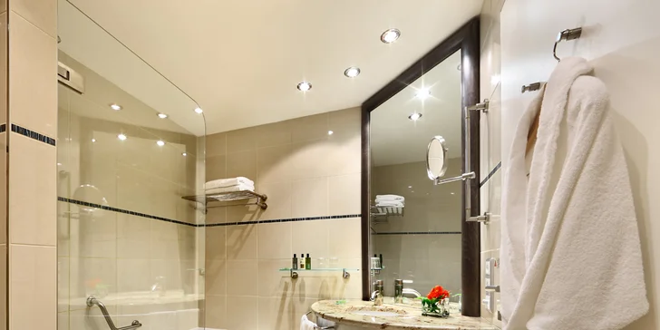 5* hotel v centru historické Prahy: krásné pokoje, romantické večeře i zapůjčení kol