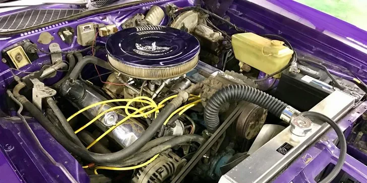 Superjízda v raritní americké klasice: nablýskaný Dodge Charger z roku 1973
