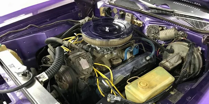 Superjízda v raritní americké klasice: nablýskaný Dodge Charger z roku 1973