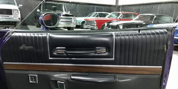 Superjízda v raritní americké klasice: nablýskaný Dodge Charger z roku 1973