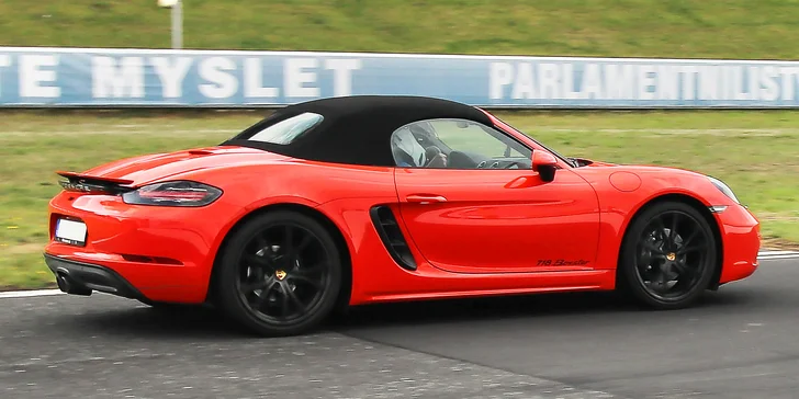 Jízda v Porsche na závodním okruhu SteelRing Třinec