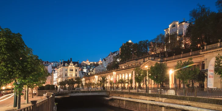Užijte si Karlovy Vary: pobyt pro dva se snídaní a výhledem na kolonádu
