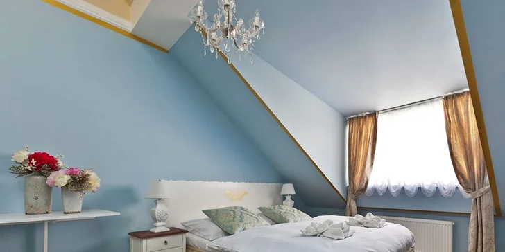 Romantický pobyt v srdci Prahy: elegantní apartmán se snídaní a kreditem na večeři