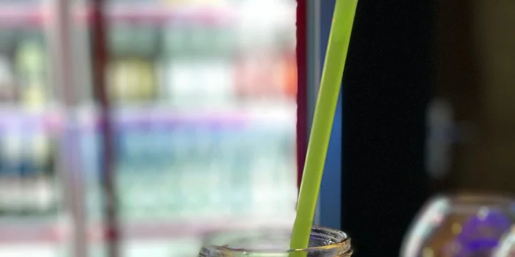 1 hod. bowlingu až pro 8 hráčů a 4 alkoholické drinky podle výběru