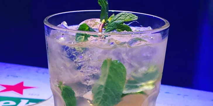 1 hod. bowlingu až pro 8 hráčů a 4 alkoholické drinky podle výběru