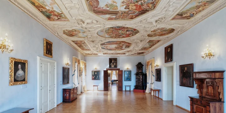 Prohlídka úchvatného Lobkowiczkého paláce až pro dvě osoby