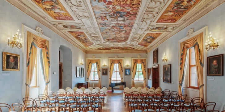 Prohlídka úchvatného Lobkowiczkého paláce až pro dvě osoby