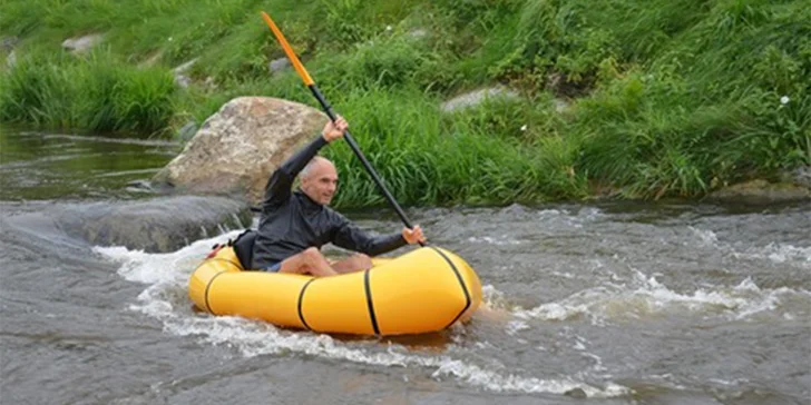 Plavba na packraftu skrz CHKO Litovelské Pomoraví pro dva: 3 hodiny a 8 km pod dohledem instruktora