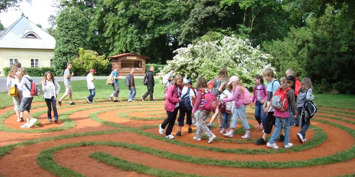 Výlet pro děti i dospělé: zámek Loučeň s labyrintáriem a Zoo Chleby, služby průvodce, vstupy v ceně