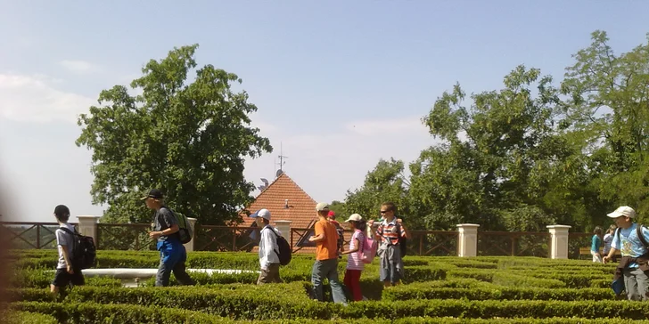 Výlet pro děti i dospělé: zámek Loučeň s labyrintáriem a Zoo Chleby, služby průvodce, vstupy v ceně