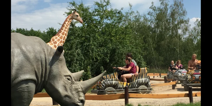 Naskočte na vozítko a projeďte safari.