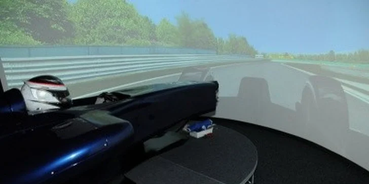 1499 Kč za svezení v závodním simulátoru F1, a navíc reakční testy! Trénujte jako profesionálové z týmu Charouz Racing System na jediném stroji v ČR!