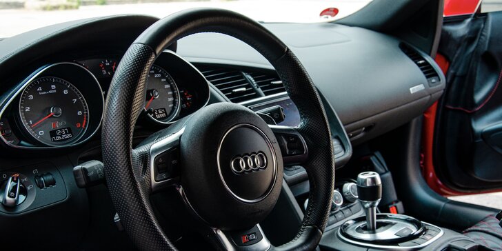 Šlápněte na to: 30 nebo 60min. jízda v ďábelské Audi R8 vč. paliva