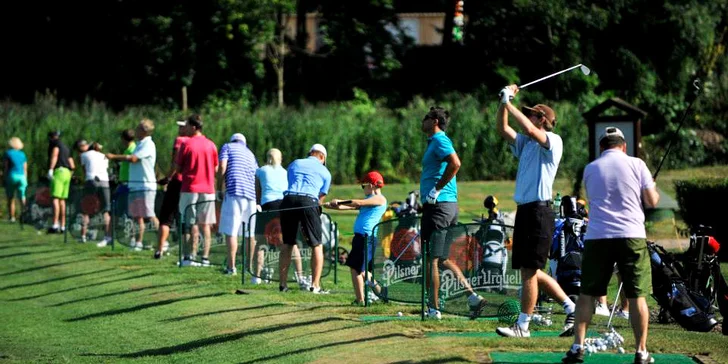 Jednodenní nebo dvoudenní kurz golfu v luxusním Golf Resortu Hluboká