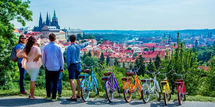 Prozkoumejte Prahu: půjčení elektrokola na 5 hodin nebo projížďka s průvodcem