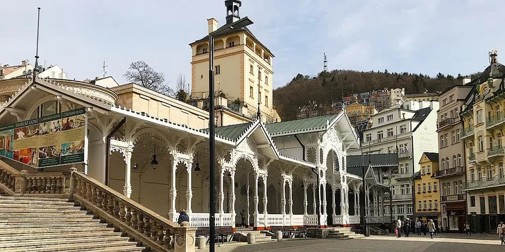 Užijte si Karlovy Vary: pobyt pro dva se snídaní a výhledem na kolonádu