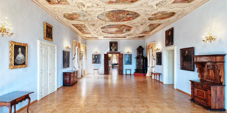Prohlídka úchvatného Lobkowiczkého paláce až pro dvě osoby