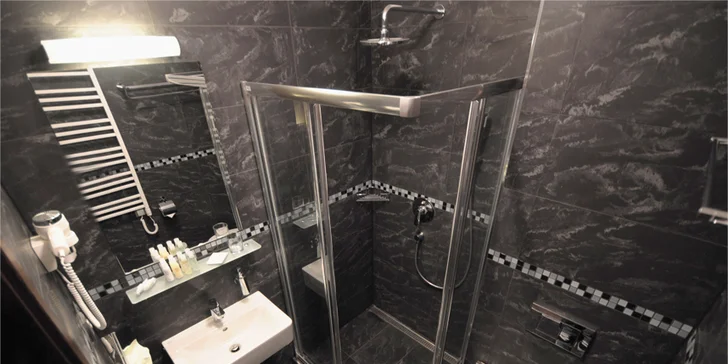 Luxusní pobyt v designovém 4* hotelu v centru Brna se snídaní i polopenzí