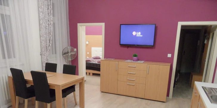 Pobyt v Karlových Varech: vybavené apartmány se snídaní a wellness až pro 6 osob