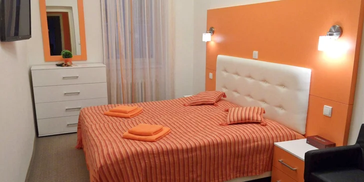 Pobyt v Karlových Varech: vybavené apartmány se snídaní a wellness až pro 6 osob