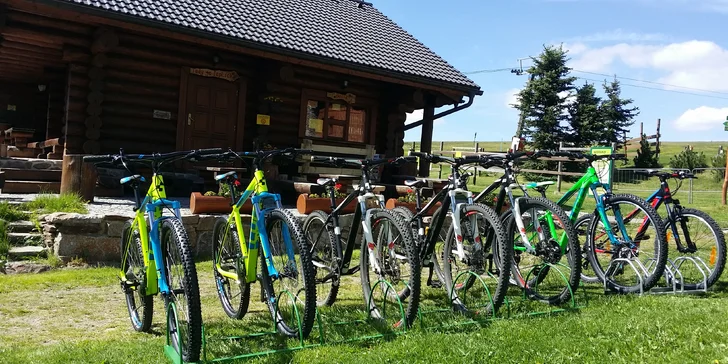 Celý den v dětském parku na Božím Daru a jízdy na káře nebo koloběžce
