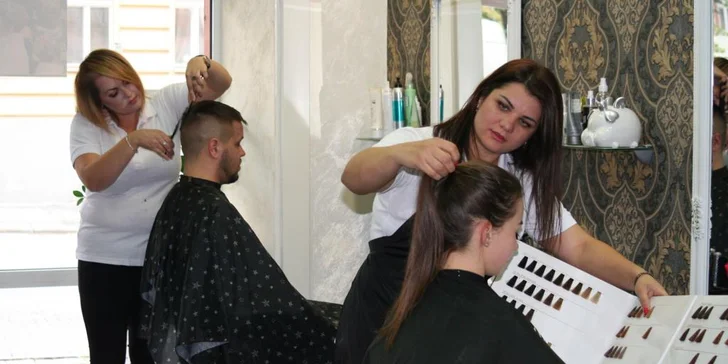 Dámský střih včetně stylingu s možností melíru