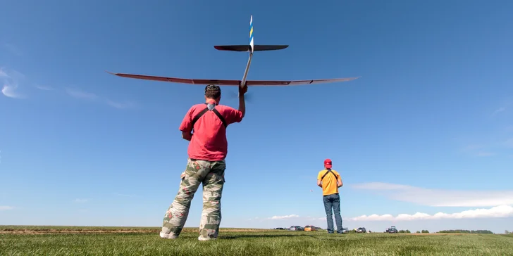 Pilotem RC modelu cvičného letounu nebo větroně, 1 či 2 hodinové lekce
