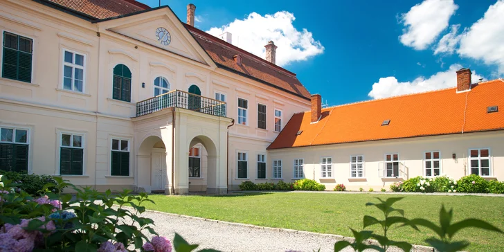 Komentovaná prohlídka hraběnčiných komnat a freskového sálu na zámku Dukovany