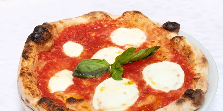 Pizza podle výběru pro jednoho i dva třeba i s pivem nebo Pepsi Colou