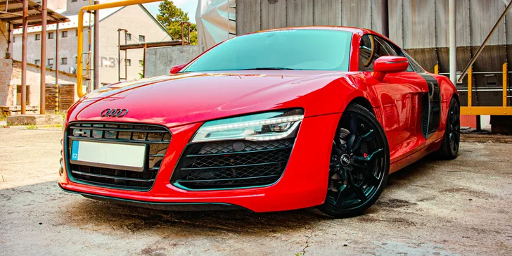 Šlápněte na to: 30 nebo 60min. jízda v ďábelské Audi R8 vč. paliva