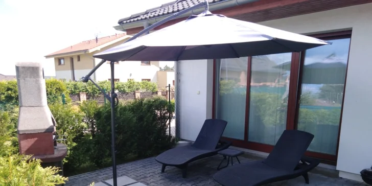 Pohodová noc v Relaxklubu se 3 hod. ve wellness se saunou a vířivkou