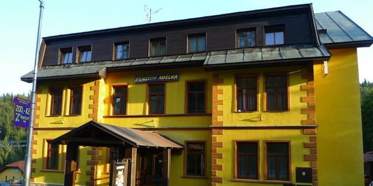 Penzion pod Černou horou: snídaně, bazén i vířivka a sauna, dětské hřiště, půjčení kol