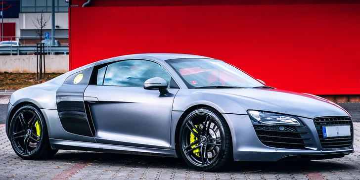 Užijte si opravdovou rychlost: spolujízda v Audi R8 na 30, 60 nebo 120 minut