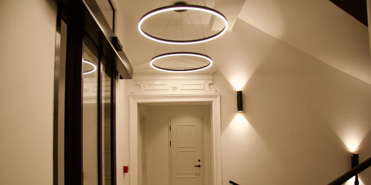 Pobyt pod Petřínem: zrekonstruovaný hotel, výhled do Kinského zahrady a snídaně