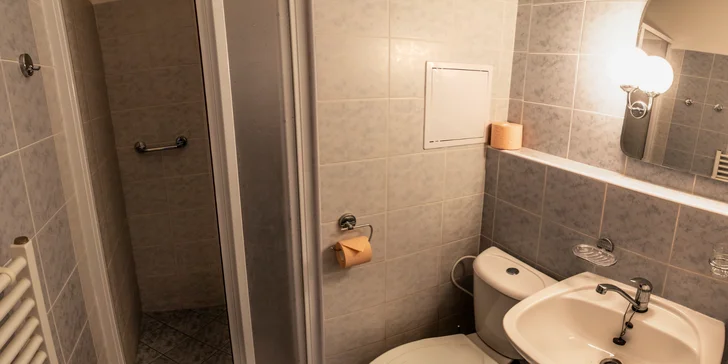 Relax v čisté přírodě Bílých Karpat: horský hotel s bazénem, polopenze i procedury